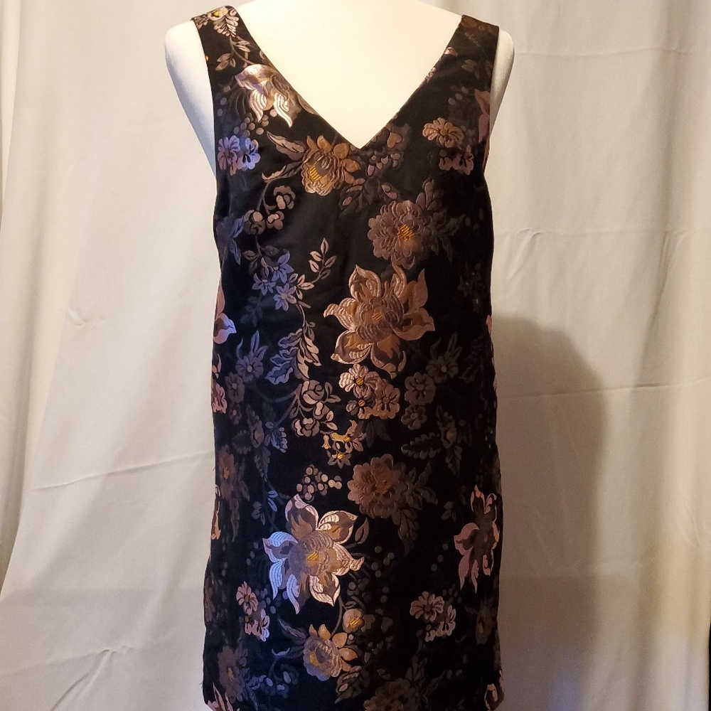 URBAN OUTFITTERS asian style floral dress
